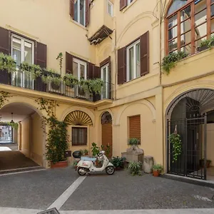  Apartment Largo Di Torre Argentina