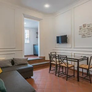 Appartamento Joivy Trevi Fountain's Relais, Roma